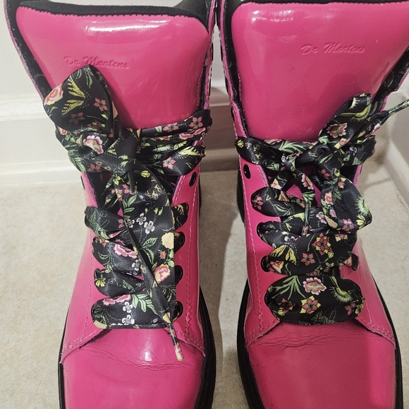 Rare Dr Martens Combat Boot Barbie Core Hot Pink Mix Style Womens US 9 EU 41 - Picture 4 of 15